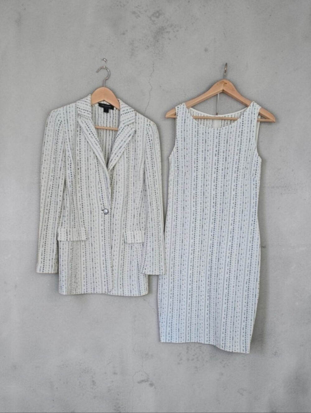 St. John Collection Metallic Knit 2pc Dress Jacket Set Gray Ivory Size 6
